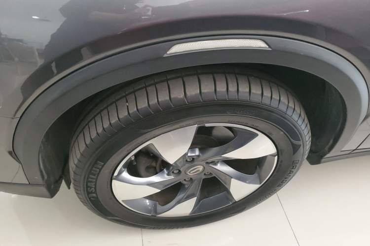 Used GAC Trumpchi GS8 2020 GS8S 390T Two-Wheel Drive Luxury Smart Connectivity Version Exterior 2