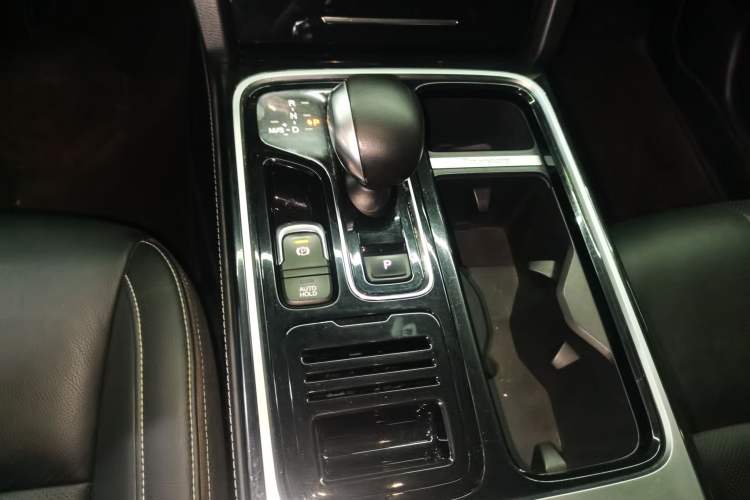 Used GAC Trumpchi GS8 2020 390T Two-Wheel Drive Luxury Smart Connectivity Version (7 Seats) Gear Lever