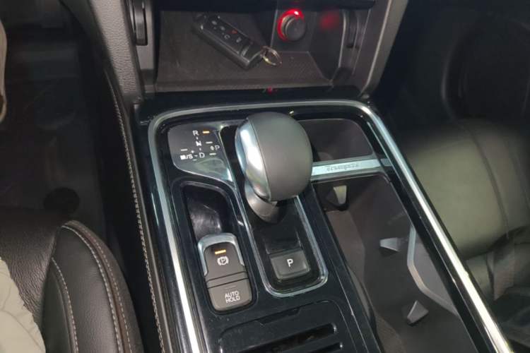 Used GAC Trumpchi GS8 2020 390T Two-Wheel Drive Luxury Smart Connectivity Version (7 Seats) Gear Lever