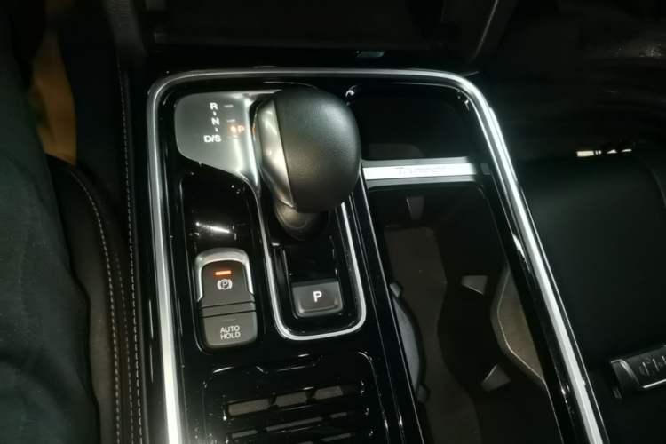 Used GAC Trumpchi GS8 2020 390T Two-Wheel Drive Luxury Smart Connectivity Commemorative Edition (7 Seats) Gear Lever