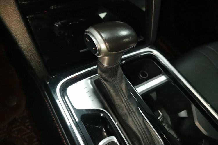 Used GAC Trumpchi GS8 2020 GS8S 390T Two-Wheel Drive Luxury Smart Connectivity Version Gear Lever
