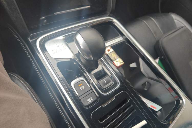 Used GAC Trumpchi GS8 2020 390T Two-Wheel Drive Luxury Smart Connectivity Version (7 Seats) Gear Lever