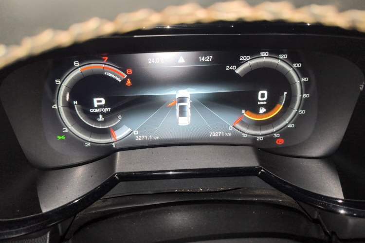 Used GAC Trumpchi GS8 2020 390T Two-Wheel Drive Luxury Smart Connectivity Version (7 Seats) Instrument Cluster