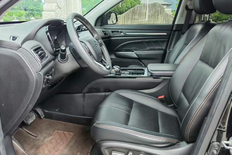Used GAC Trumpchi GS8 2020 390T Two-Wheel Drive Luxury Smart Connectivity Version (7 Seats) Interior 2