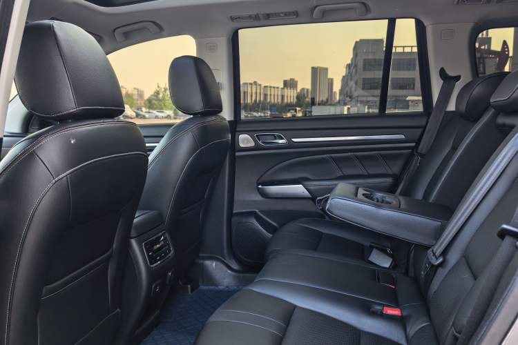 Used GAC Trumpchi GS8 2020 390T Two-Wheel Drive Luxury Smart Connectivity Version (7 Seats) Interior 2