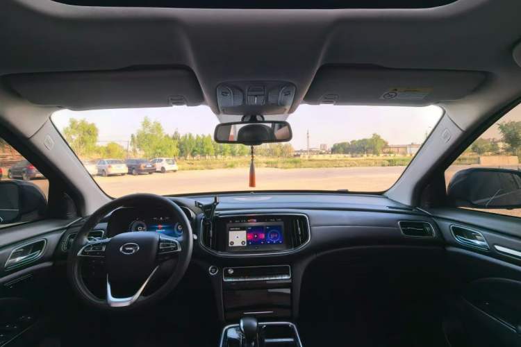 Used GAC Trumpchi GS8 2020 390T Two-Wheel Drive Luxury Smart Connectivity Version (7 Seats) Interior 3