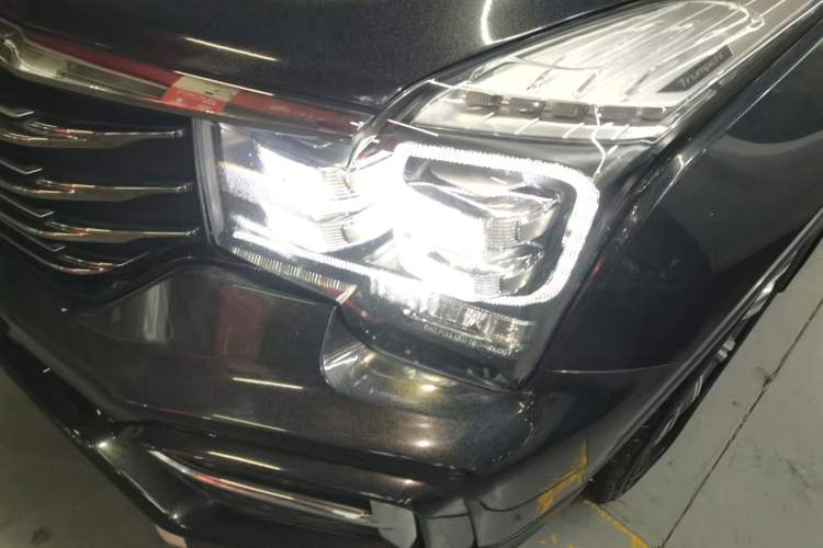 Used GAC Trumpchi GS8 2020 390T Two-Wheel Drive Luxury Smart Connectivity Version (7 Seats) Left Front Headlight