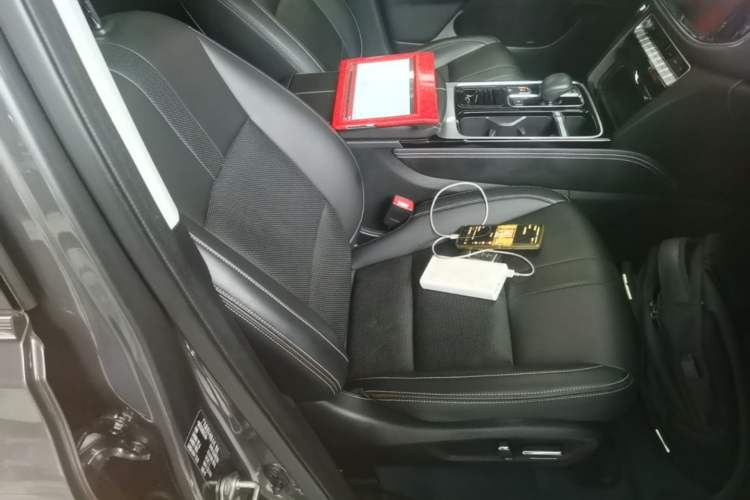 Used GAC Trumpchi GS8 2020 390T Two-Wheel Drive Luxury Smart Connectivity Commemorative Edition (7 Seats) Right Front Seat