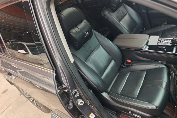 Used GAC Trumpchi GS8 2020 390T Two-Wheel Drive Luxury Smart Connectivity Commemorative Edition (7 Seats) Right Front Seat