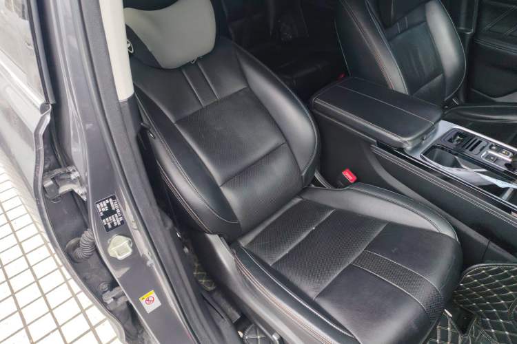 Used GAC Trumpchi GS8 2020 390T Two-Wheel Drive Prestige Version (7 Seats) Right Front Seat