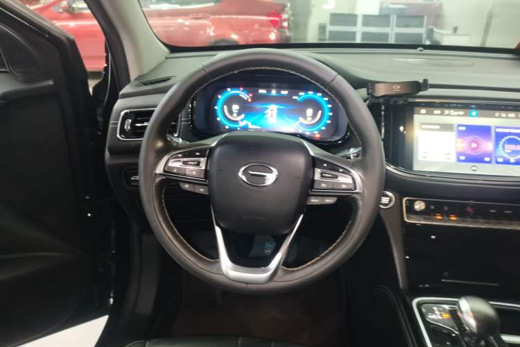 Used GAC Trumpchi GS8 2020 390T Two-Wheel Drive Luxury Smart Connectivity Version (7 Seats) Steering Wheel