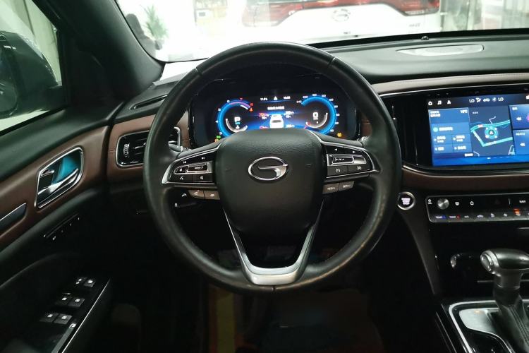 Used GAC Trumpchi GS8 2020 GS8S 390T Two-Wheel Drive Luxury Smart Connectivity Version Steering Wheel