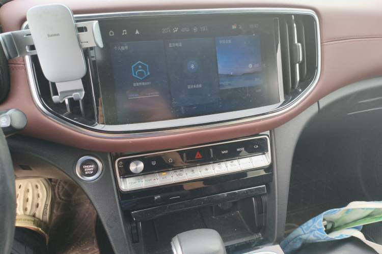 Used GAC Trumpchi GS8 2020 GS8S 390T Two-Wheel Drive Prestige Edition Audio And AC Panel