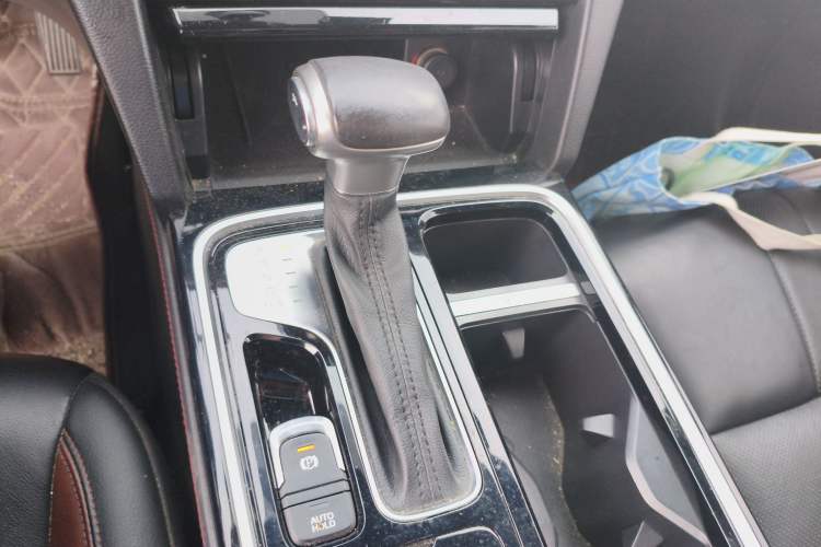 Used GAC Trumpchi GS8 2020 GS8S 390T Two-Wheel Drive Prestige Edition Gear Lever