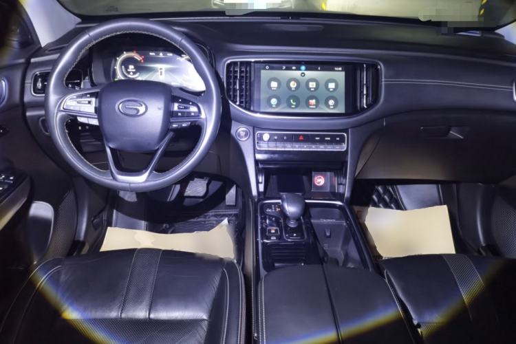Used GAC Trumpchi GS8 2020 390T Two-Wheel Drive Luxury Smart Connectivity Version (7 Seats) Center Console