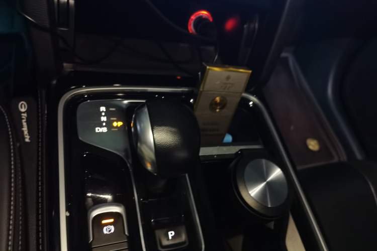 Used GAC Trumpchi GS8 2020 390T Two-Wheel Drive Luxury Smart Connectivity Commemorative Edition (7 Seats) Gear Lever
