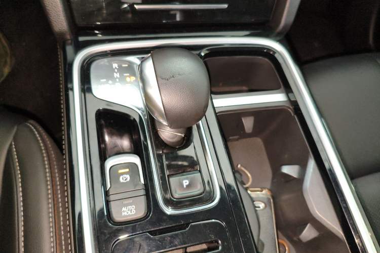 Used GAC Trumpchi GS8 2020 390T Two-Wheel Drive Prestige Version (7 Seats) Gear Lever