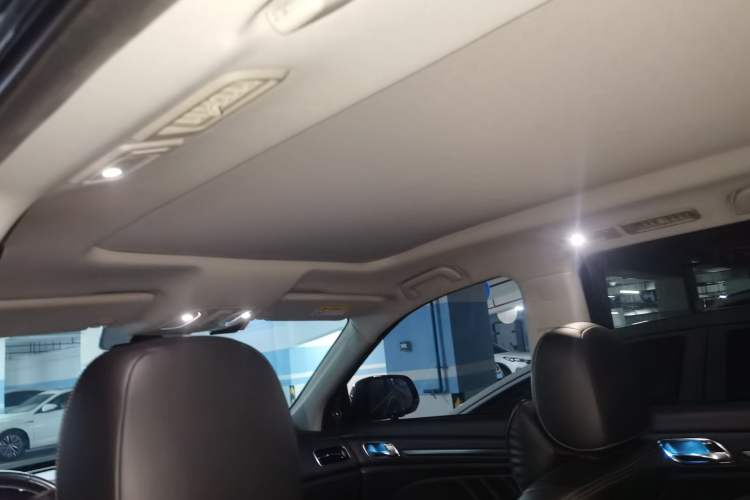 Used GAC Trumpchi GS8 2020 390T Two-Wheel Drive Luxury Smart Connectivity Commemorative Edition (7 Seats) Headliner