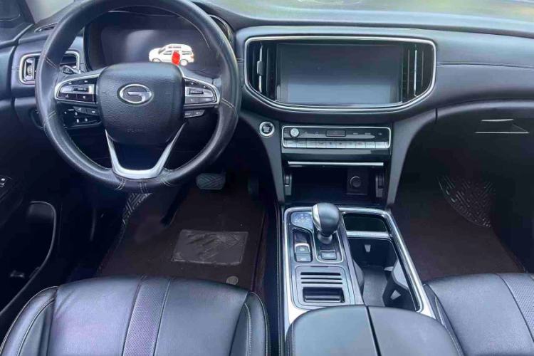 Used GAC Trumpchi GS8 2020 390T Two-Wheel Drive Luxury Smart Connectivity Version (7 Seats) Interior 3