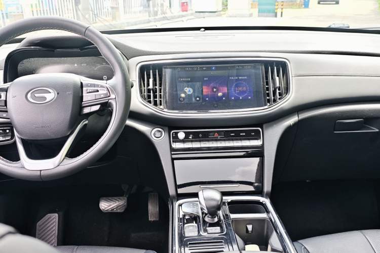 Used GAC Trumpchi GS8 2020 390T Two-Wheel Drive Luxury Smart Connectivity Version (7 Seats) Interior 7