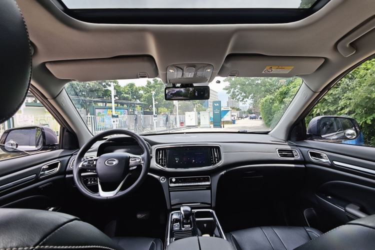 Used GAC Trumpchi GS8 2020 390T Two-Wheel Drive Luxury Smart Connectivity Version (7 Seats) Interior 8