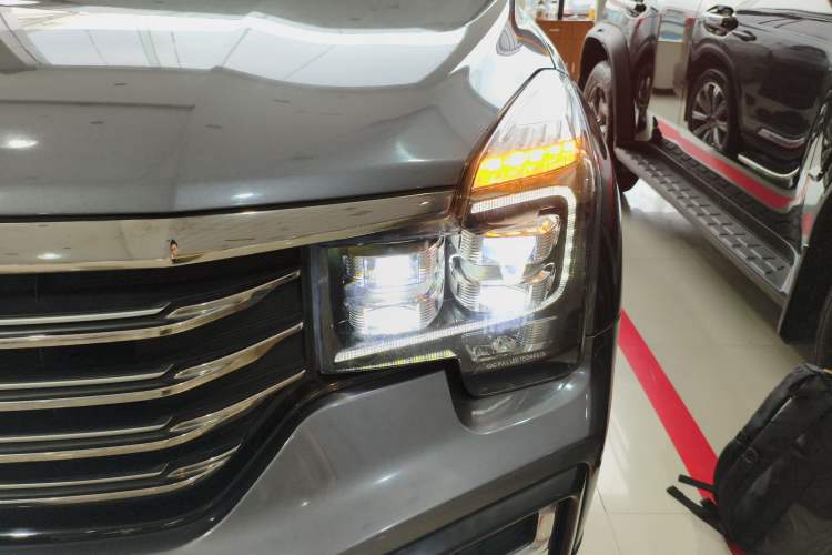 Used GAC Trumpchi GS8 2020 390T Two-Wheel Drive Prestige Version (7 Seats) Left Front Headlight