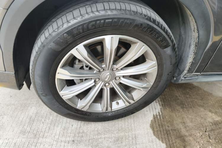 Used GAC Trumpchi GS8 2020 390T Two-Wheel Drive Luxury Smart Connectivity Version (7 Seats) Left Front Wheel Hub