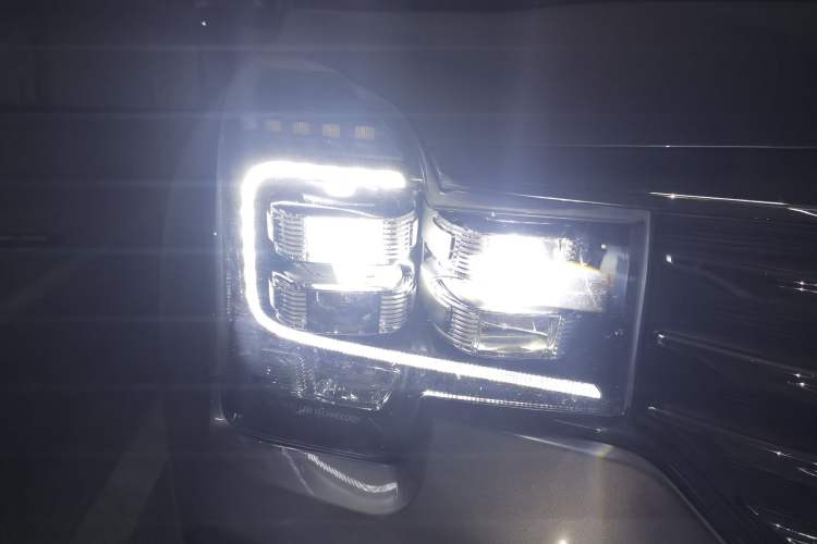 Used GAC Trumpchi GS8 2020 390T Two-Wheel Drive Luxury Smart Connectivity Version (7 Seats) Right Front Headlight