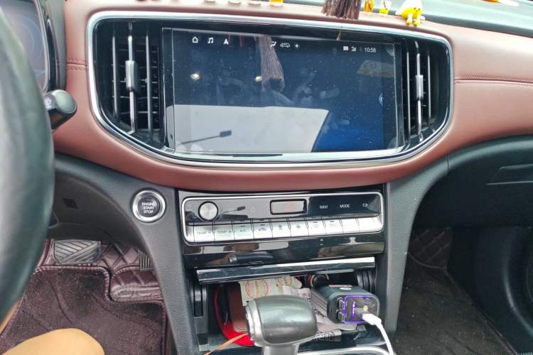 Used GAC Trumpchi GS8 2020 GS8S 390T Two-Wheel Drive Luxury Smart Connectivity Version Audio And AC Panel