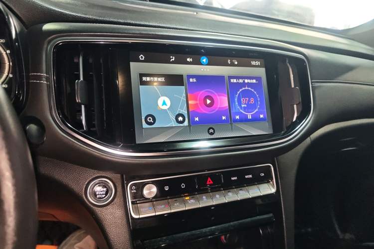 Used GAC Trumpchi GS8 2020 390T Two-Wheel Drive Luxury Smart Connectivity Version (7 Seats) Audio And AC Panel