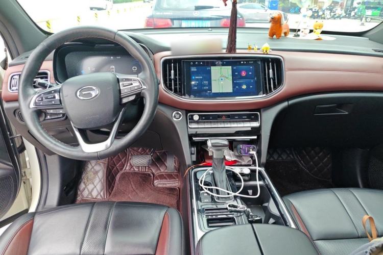 Used GAC Trumpchi GS8 2020 GS8S 390T Two-Wheel Drive Luxury Smart Connectivity Version Center Console