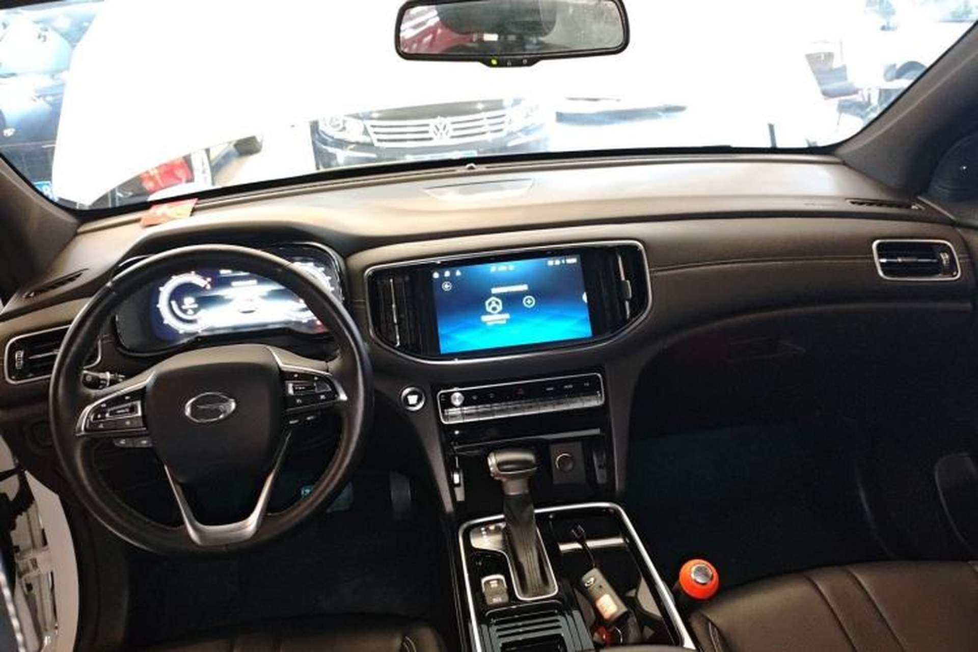 Used GAC Trumpchi GS8 2020 GS8S 390T Two-Wheel Drive Luxury Smart Connectivity Version Center Console