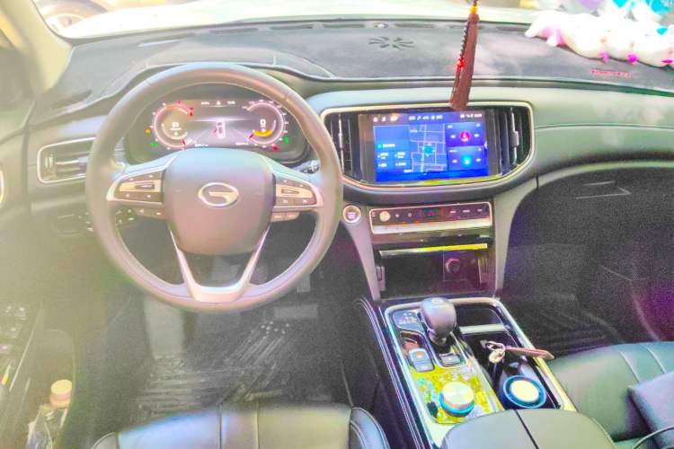 Used GAC Trumpchi GS8 2020 390T Four-Wheel Drive Luxury Smart Connect Edition (7 Seats) Center Console