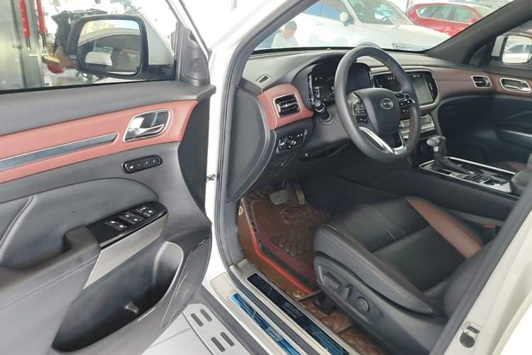 Used GAC Trumpchi GS8 2020 GS8S 390T Two-Wheel Drive Luxury Smart Connectivity Version Driver Seat