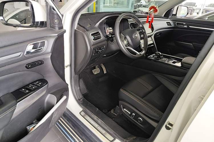 Used GAC Trumpchi GS8 2020 390T Two-Wheel Drive Luxury Smart Connectivity Commemorative Edition (7 Seats) Driver Seat