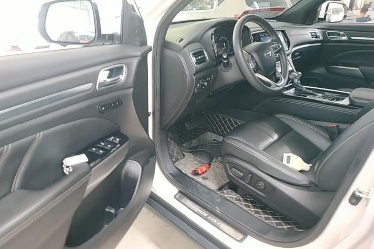 Used GAC Trumpchi GS8 2020 GS8S 390T Two-Wheel Drive Luxury Smart Connectivity Version Driver Seat