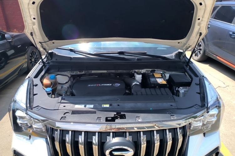 Used GAC Trumpchi GS8 2020 GS8S 390T Two-Wheel Drive Luxury Smart Connectivity Version Engine Bay