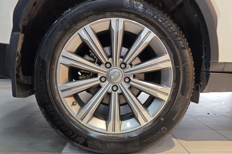 Used GAC Trumpchi GS8 2020 390T Two-Wheel Drive Luxury Smart Connectivity Version (7 Seats) Exterior 2