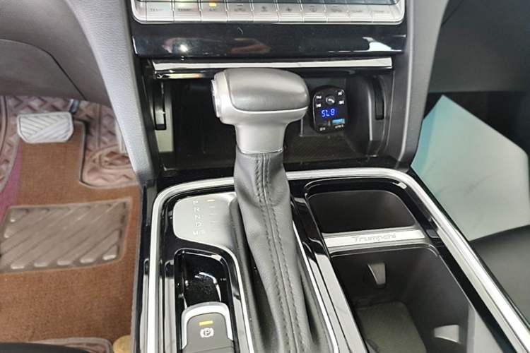 Used GAC Trumpchi GS8 2020 GS8S 390T Two-Wheel Drive Luxury Smart Connectivity Version Gear Lever