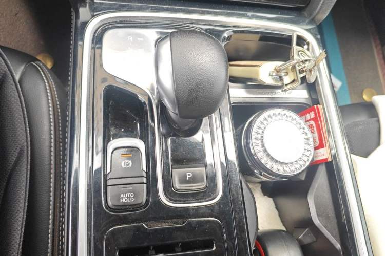 Used GAC Trumpchi GS8 2020 390T Two-Wheel Drive Luxury Smart Connectivity Commemorative Edition (7 Seats) Gear Lever