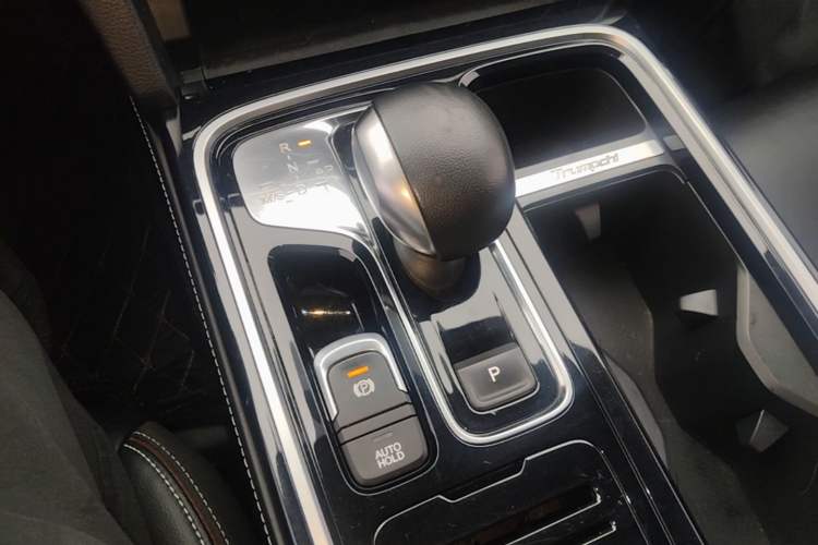 Used GAC Trumpchi GS8 2020 390T Two-Wheel Drive Luxury Smart Connectivity Version (7 Seats) Gear Lever