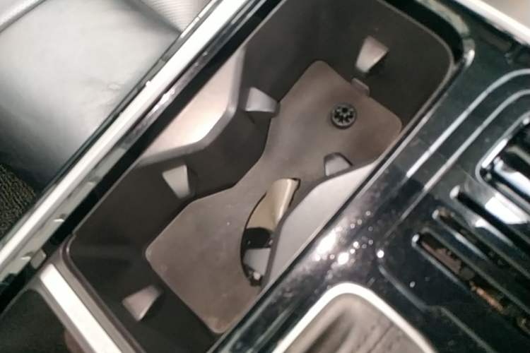 Used GAC Trumpchi GS8 2020 GS8S 390T Two-Wheel Drive Luxury Smart Connectivity Version Interior 1
