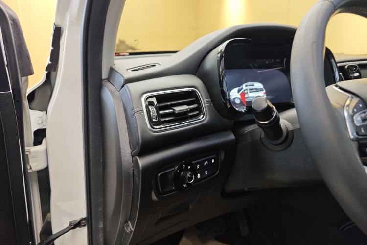 Used GAC Trumpchi GS8 2020 390T Two-Wheel Drive Luxury Smart Connectivity Version (7 Seats) Interior 11