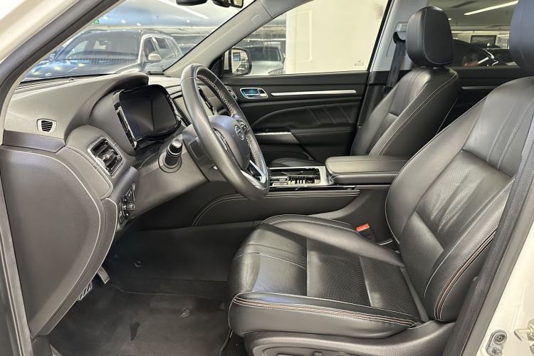 Used GAC Trumpchi GS8 2020 390T Two-Wheel Drive Luxury Smart Connectivity Version (7 Seats) Interior 9