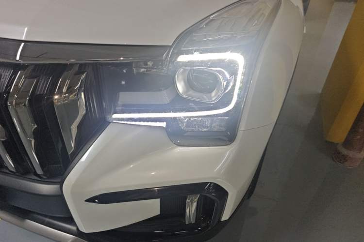Used GAC Trumpchi GS8 2020 GS8S 390T Two-Wheel-Drive Luxury Edition Left Front Headlight