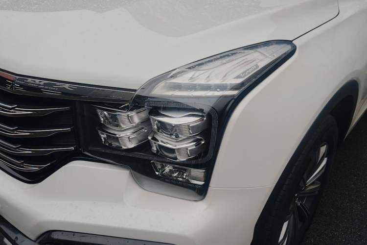 Used GAC Trumpchi GS8 2020 390T Two-Wheel Drive Luxury Smart Connectivity Version (7 Seats) Left Front Headlight