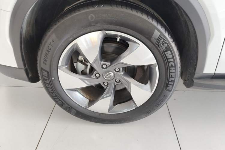 Used GAC Trumpchi GS8 2020 GS8S 390T Two-Wheel Drive Luxury Smart Connectivity Version Left Front Wheel Hub