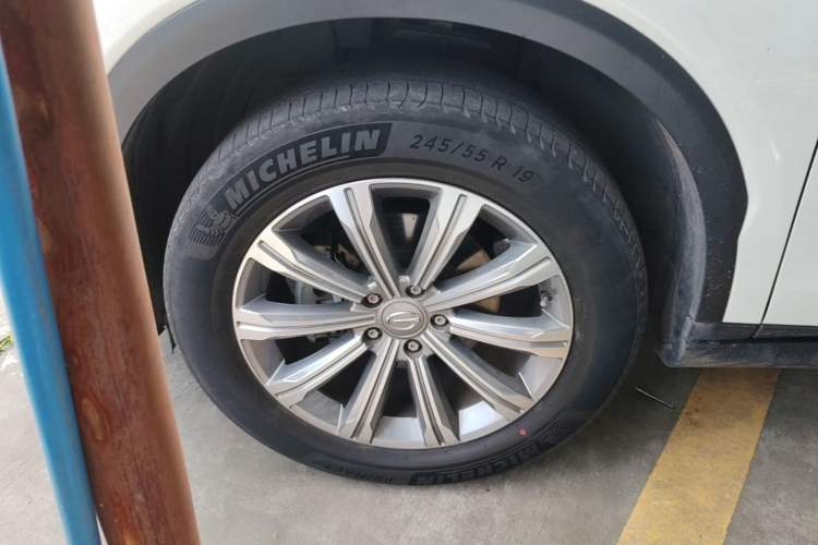 Used GAC Trumpchi GS8 2020 390T Two-Wheel Drive Luxury Smart Connectivity Commemorative Edition (7 Seats) Left Front Wheel Hub