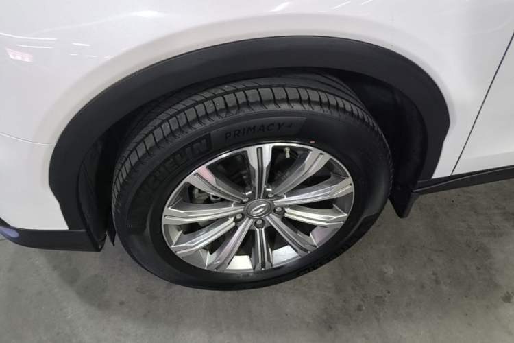 Used GAC Trumpchi GS8 2020 390T Two-Wheel Drive Luxury Smart Connectivity Version (7 Seats) Left Front Wheel Hub