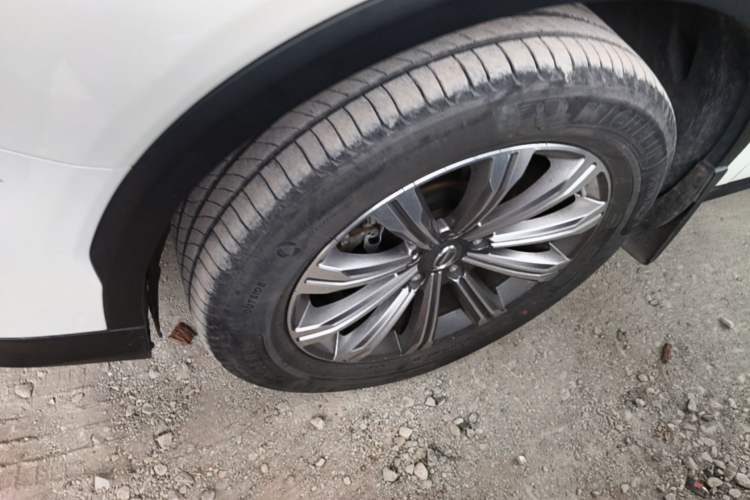 Used GAC Trumpchi GS8 2020 390T Two-Wheel Drive Luxury Smart Connectivity Version (7 Seats) Left Front Wheel Hub